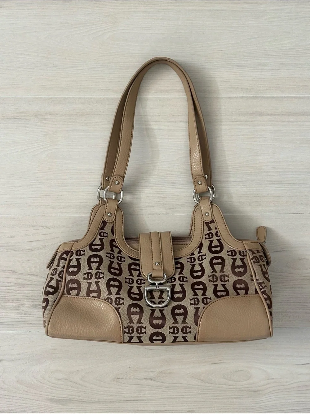 large aigner purse